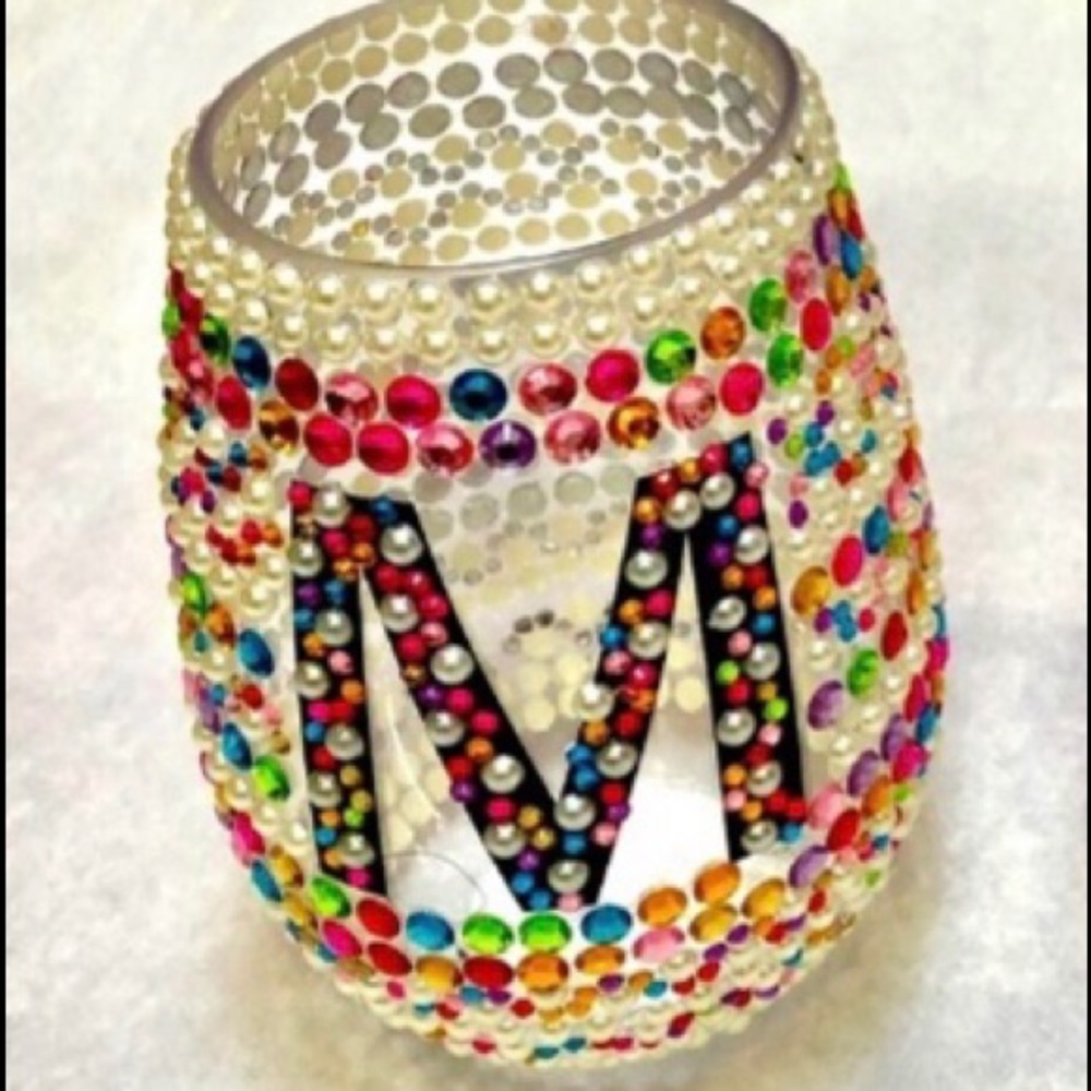 GLASS-ARTS & CRAFTS handcrafted embellished/bedazzled monogrammed plastic cupNWT